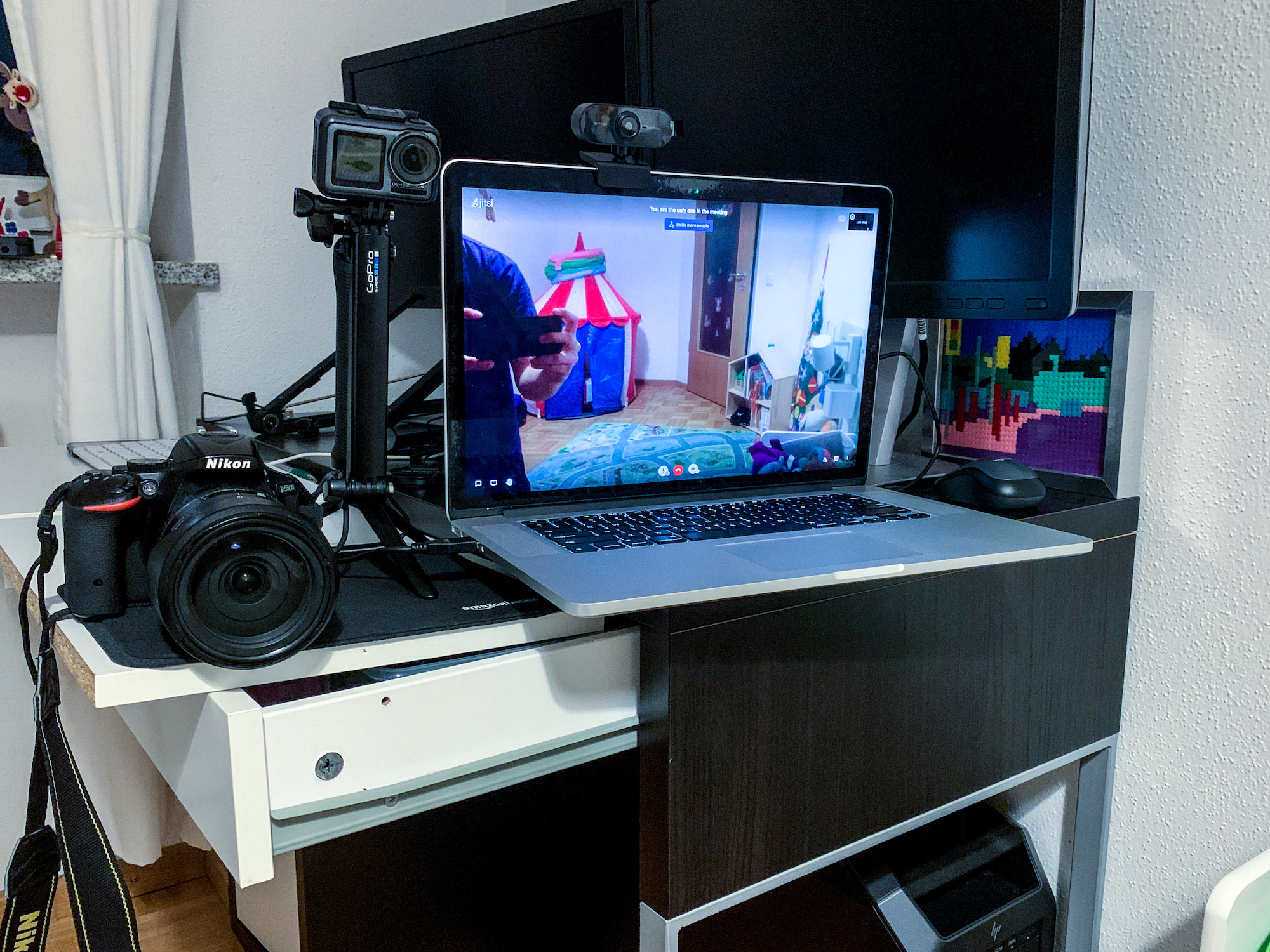 Testing different cameras for the streaming setup