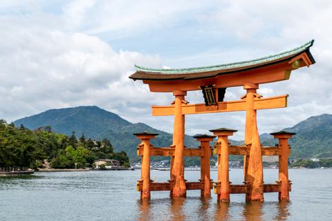 The floating tori gate in Miyajima